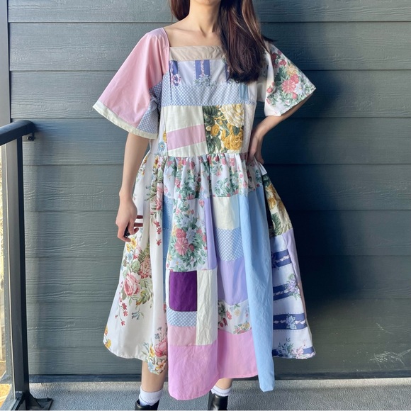 Handmade Patchwork Rose Canvas Dress SKU 01176 - Picture 4 of 16